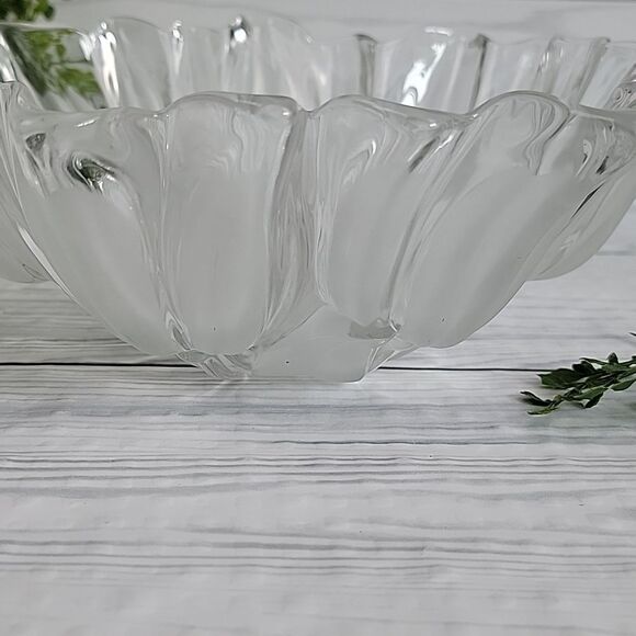 Mikasa Vintage Tulip Bowl Frosted Satin And Clear - Picture 3 of 7